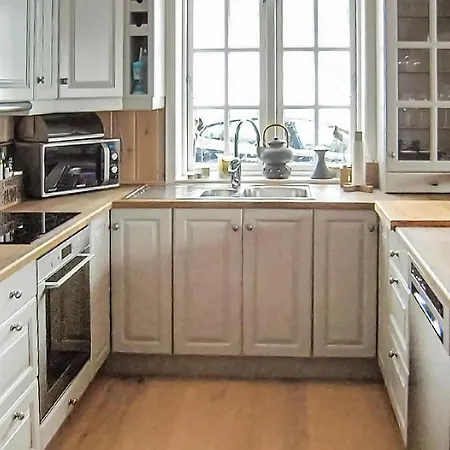 Amazing In With Kitchen * 레울란